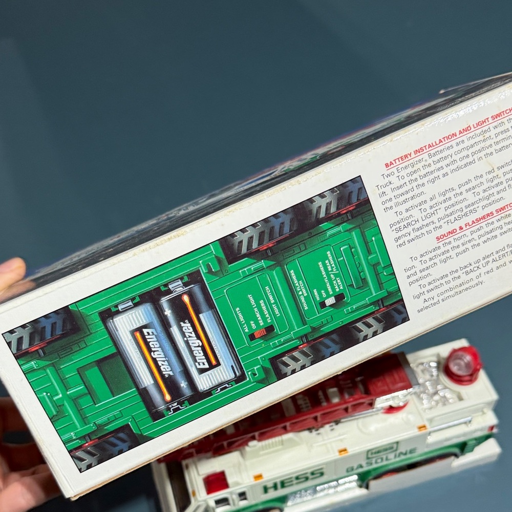 Hess Emergency Truck Toy - Red and Green - Picture 10 of 10